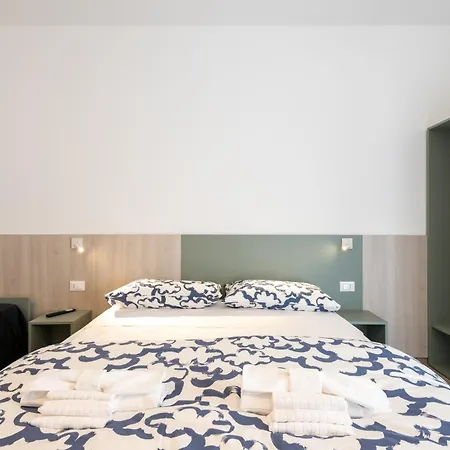La Perla del Mare Rooms-2